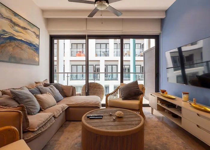 Stylish W Roof Pool & Jacuzzi In Prime Playa *