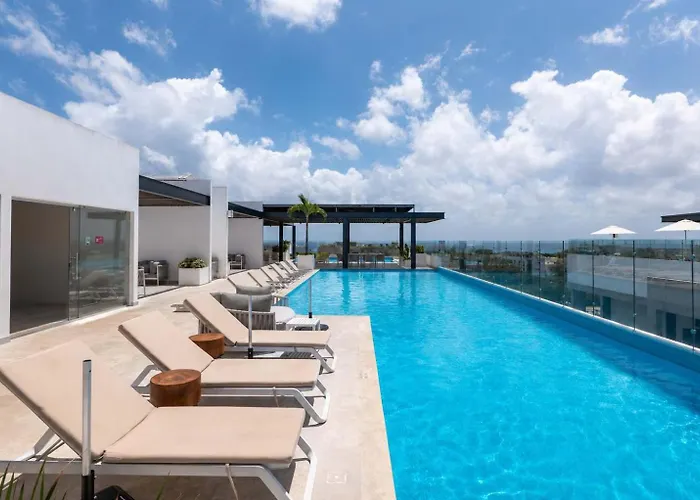 Stylish W Roof Pool & Jacuzzi In Prime Playa *